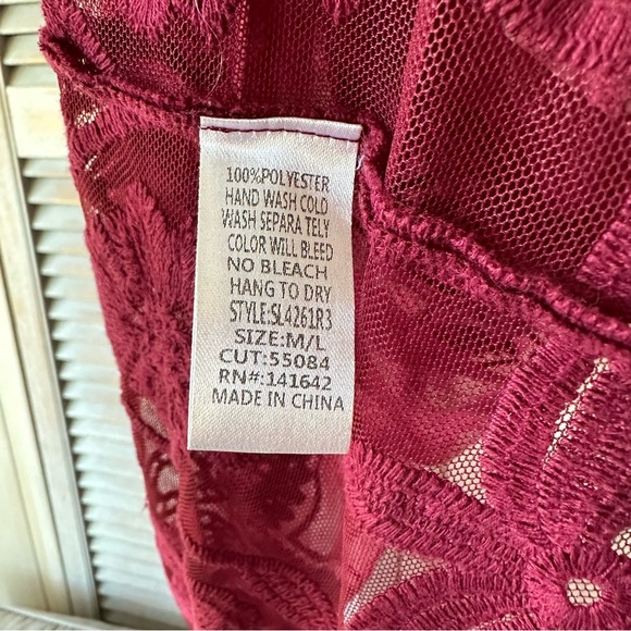 She & Sky lace kimono - Picture 3 of 6